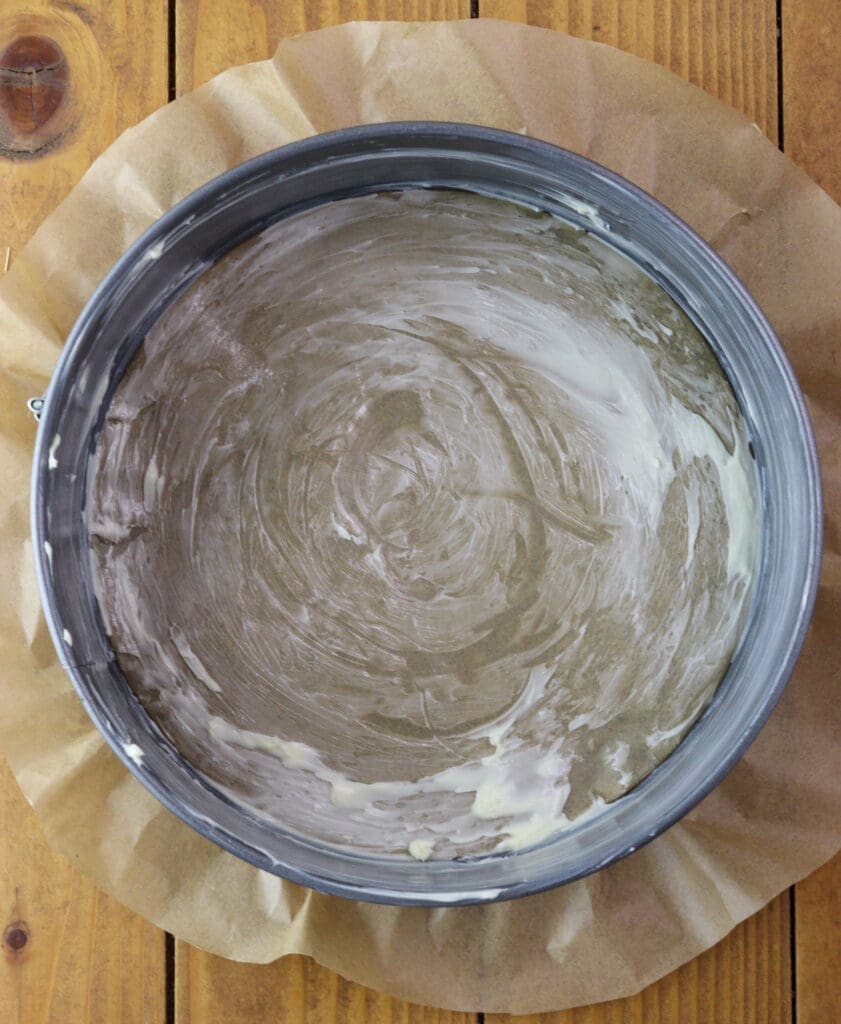 how to grease the baking pan